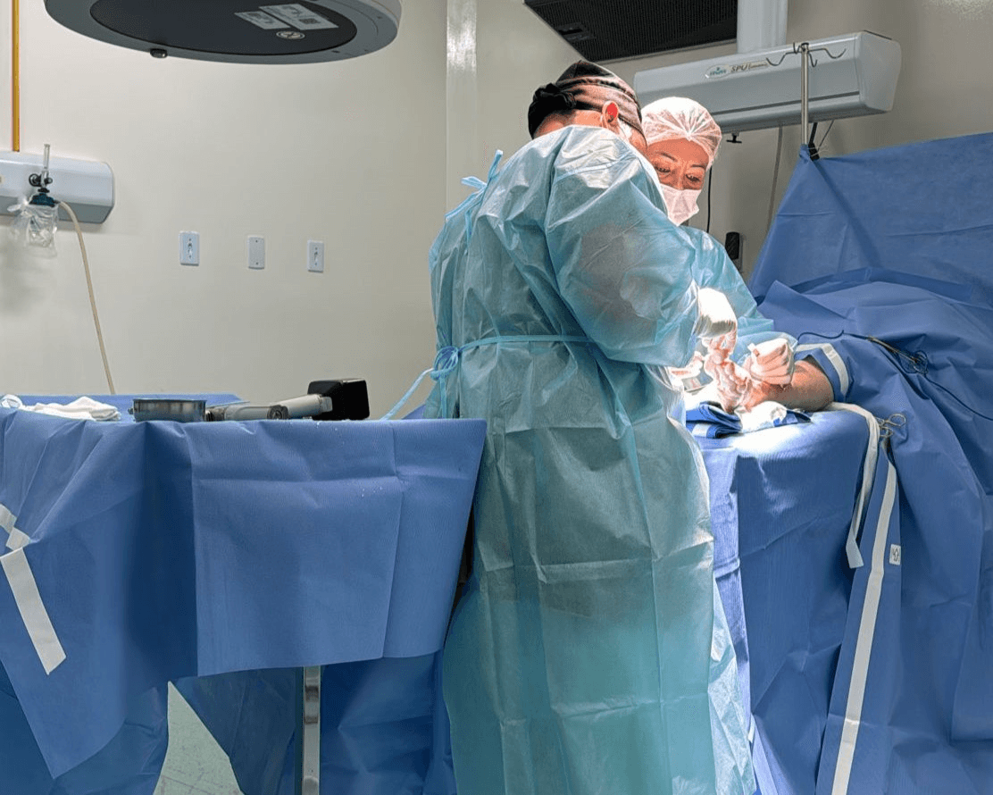 assistência hospitalar,Secretaria de Estado da Saúde,hospitais,rede de atendimento público de saúde,contratualizados,Santa Catarina,credenciamento de hospitais privados,Sistema Único de Saúde,SUS,cirurgia de ortopedia,Florianópolis,leitos de UTI,leitos clínicos,cirurgias eletivas,saúde,Diogo Demarchi Silva,Hospital Vida Spa,Joinville,Hospital São Miguel,Joaçaba,Hospital CasaVitta Santé,São Miguel do Oeste,Hospital Ana Schmitt,Hospital Baía Sul,Meio-Oeste catarinense,Hospitais São Lucas,Tangará,Salvatoriano Santa Maria,Videira,Hospital e Maternidade Imigrantes,Brusque,Vale do Itajaí,atendimentos emergenciais,consultas,exames,gestão estadual,gestão municipal
