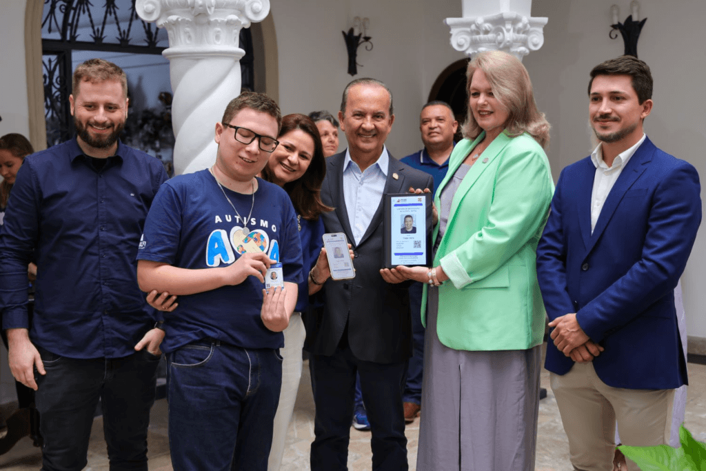 Fundação Catarinense de Educação Especial,FCEE Digital,credenciamento,carteiras de identificação do Autista,Passe Livre Intermunicipal,pessoas com deficiência,Programa Gente Especial,instituições especializadas,capacitações,seminários,profissionais,60 mil pessoas com deficiência,30 mil educandos,31 mil alunos,Educação Especial,inclusão digital,Lei Estadual nº 18.928,Fibromialgia,benefícios sociais,FCEE,Jeane Rauh Probst Leite,Gente Especial,burocracia,Governo do Estado,repasses financeiros,Centros de Atendimento Educacional Especializados,CAESP,Modelo de Repasse Direto,Fundo Social,Acolher,prestações de contas,capacitação,fomento à Educação Especial,formação dos professores,Apaes,Amas,associações de surdos,deficientes físicos,profissionais capacitados,cursos presenciais,fóruns,avaliação diagnóstica,atendimento educacional especializado,altas habilidades,assessorias técnicas,municípios,entidades especializadas.