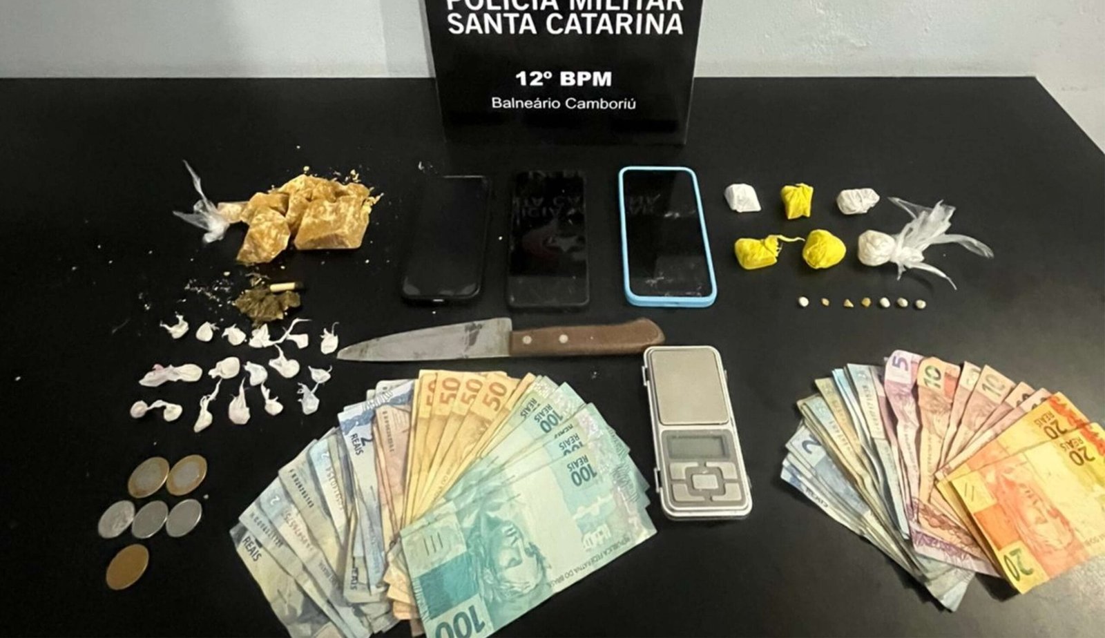 tráfico de drogas,Balneário Camboriú,polícia militar,crack,apreensão.