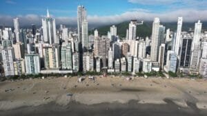 Balneário Camboriú se recupera em tempo recorde após as chuvas