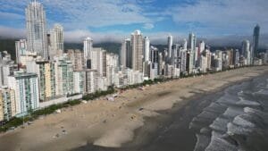 Balneário Camboriú se recupera em tempo recorde após as chuvas