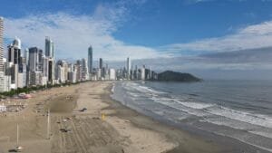 Balneário Camboriú se recupera em tempo recorde após as chuvas