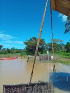 Emasa realiza limpeza de canal de captação e normaliza operações após fortes chuvas