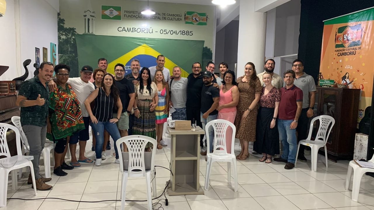 Fundação Cultural de Camboriú,músicos,classe artística,gestão cultural,artistas locais,eventos culturais,feiras culturais,editais culturais,projetos culturais,Conselho de Cultura,Plano Municipal de Cultura,diretor de eventos culturais,Felipe Ponte,grupo no WhatsApp,desenvolvimento cultural