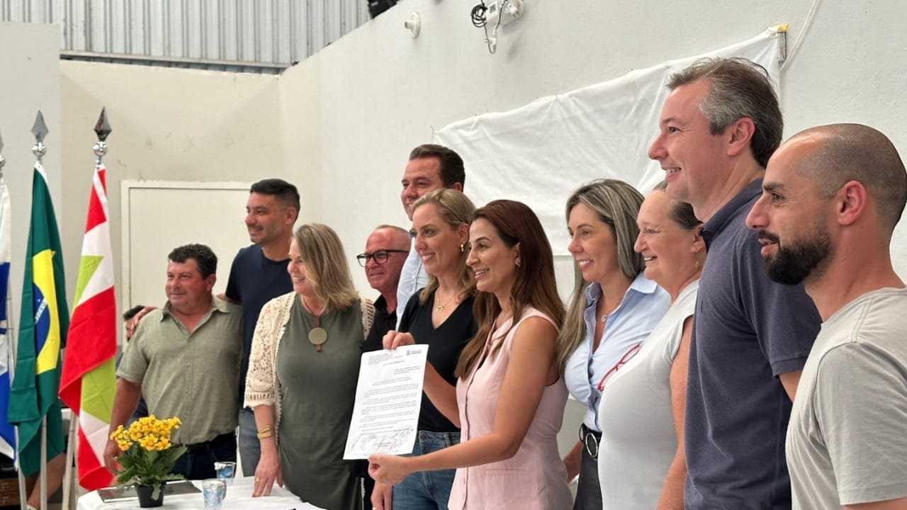 Prefeita Juliana Pavan,Lei Ordinária 4.975/25,Subprefeitura da Região Sul,Bairro da Barra,Políticas públicas,Rede de Gás Natural