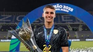 Seleção Brasileira Sub-20,Igor Schlemper,Henrique Menke,Balneário Camboriú,Camboriú,Campeonato Sul-Americano,Copa do Mundo Sub-20,CBF,Grêmio,futebol brasileiro,goleiro Henrique Menke,lateral Igor Schlemper,Santa Catarina,Argentina x Brasil,título histórico