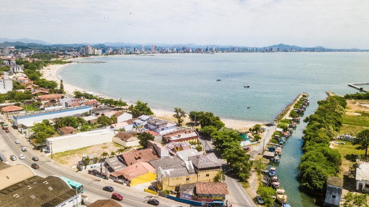 Arena Cultural de Verão,Penha,Praia Alegre,shows gratuitos,apresentações circenses,bandas regionais,litoral norte,turismo,cultura,arte