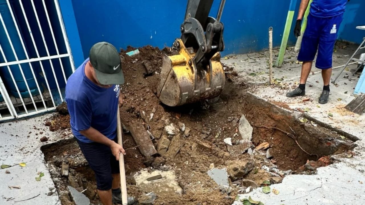 NEI Pequeno Mundo,reforma escolar,revitalização interna,rede elétrica,telhado,drenagem,CEAC Projeto Oficinas da Barra,Subprefeitura da Região Sul,segurança escolar