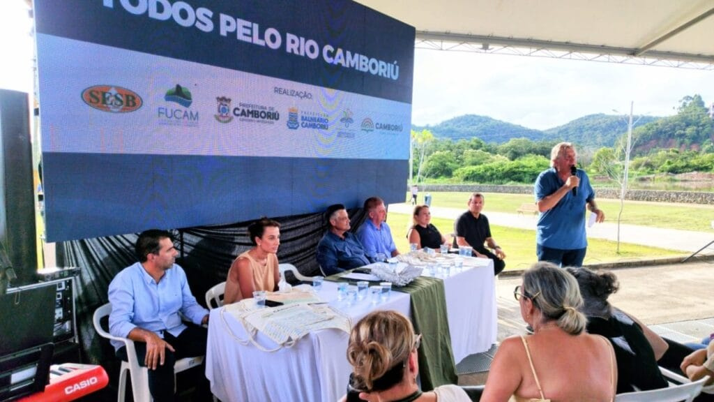 preservação do Rio Camboriú,limpeza do rio,Dia Mundial da Água,ação ambiental Camboriú,ação de despoluição,Camboriú e Balneário Camboriú,monitoramento ambiental,preservação de rios,voluntariado ambiental
