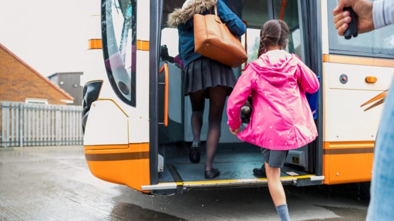 Novo PAC Seleções,R$ 2,3 bilhões,creches,transporte escolar,educação básica,evasão escolar,Plano Nacional de Educação,Programa Caminho da Escola,transfere.gov,investimento público,zona rural