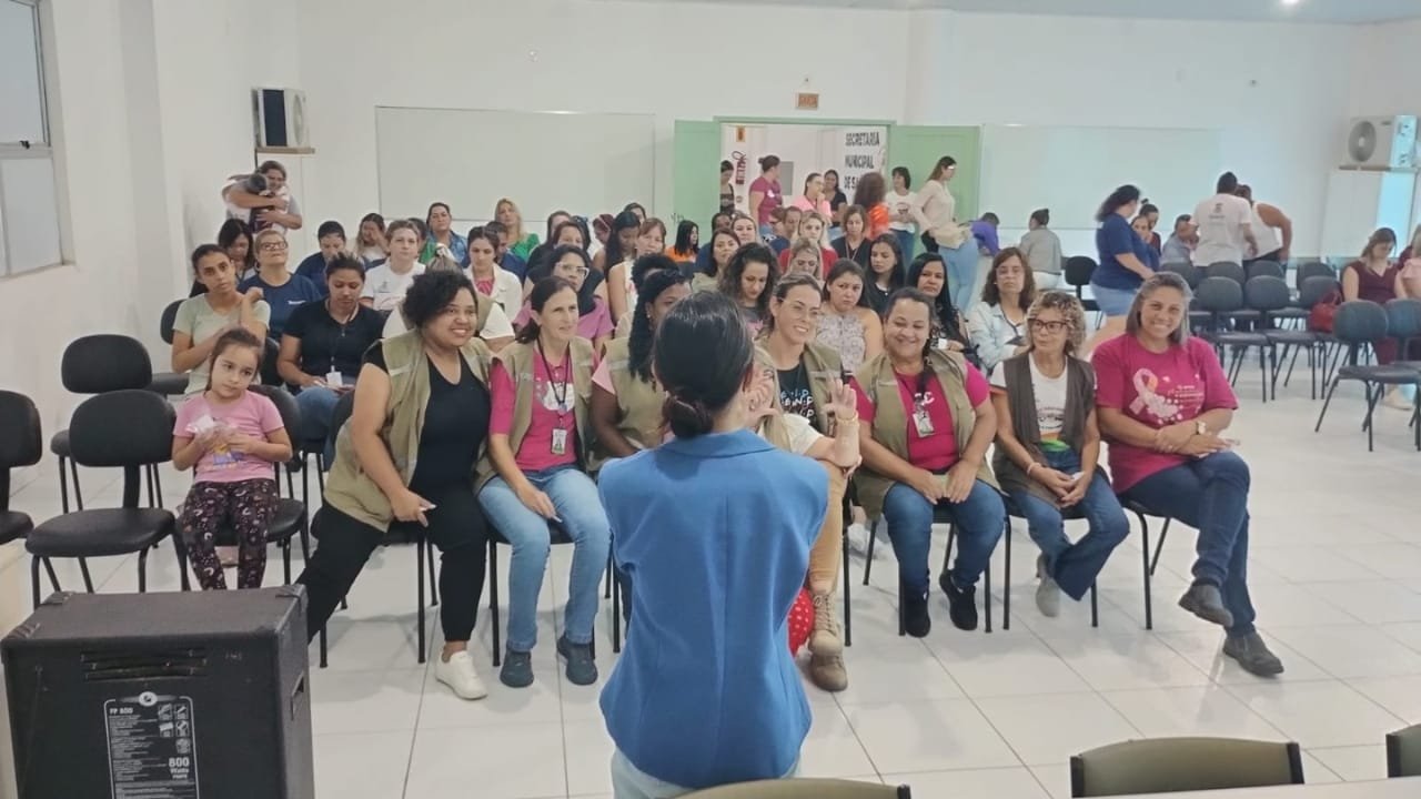 saúde feminina,Dia da Mulher,Camboriú,câncer de mama,câncer de colo do útero,doenças cardiovasculares,infecções sexualmente transmissíveis,gestação,menopausa,violência contra a mulher,exames preventivos,hábitos saudáveis,qualidade de vida,Unidades Básicas de Saúde,Santa Catarina