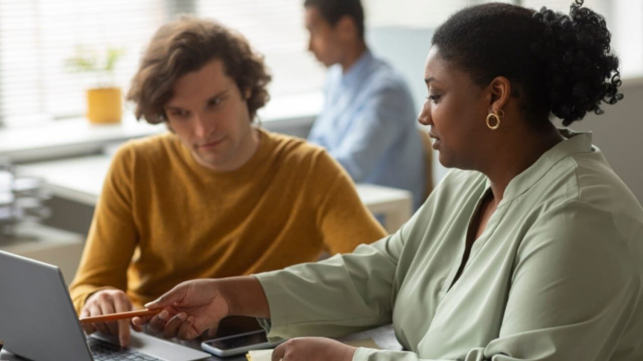 Prefeitura de Itajaí,SENAI,Cursos Gratuitos,Qualificação Profissional,Mercado de Trabalho,Inscrição,Excel Básico,Excel Intermediário,Conferente,Eletricista de Automóveis