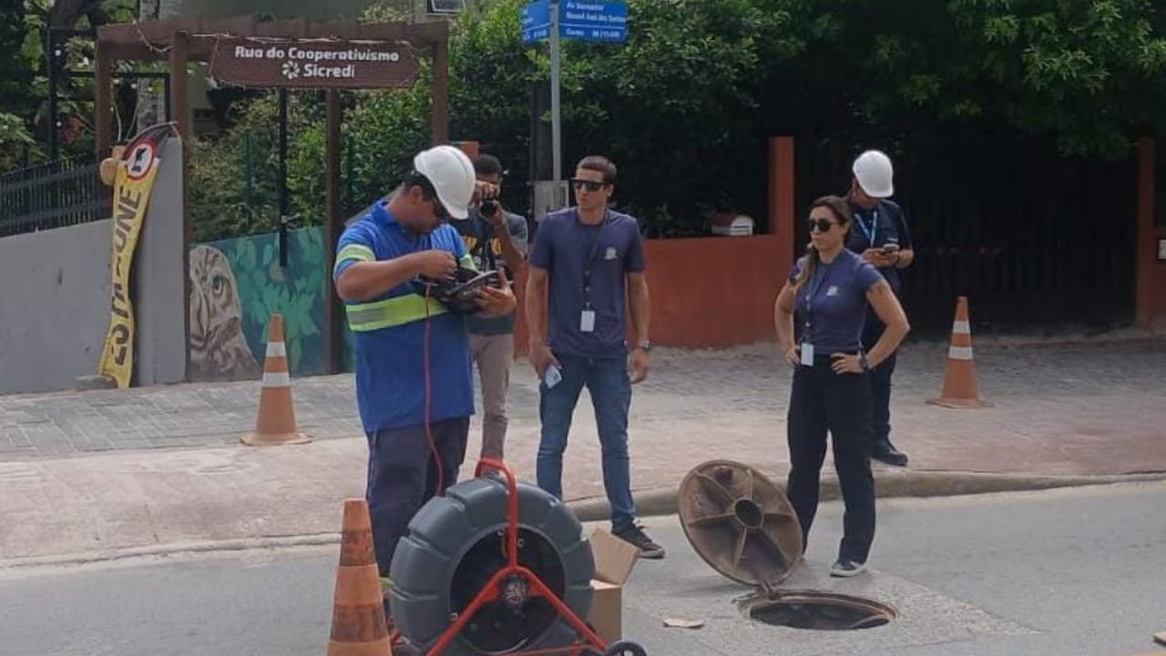 Tecnologia,Esgoto,Irregularidades,Bombinhas,Águas de Bombinhas,Operação Língua Negra,Meio Ambiente,Saúde da População,Balneabilidade,Tubulações
