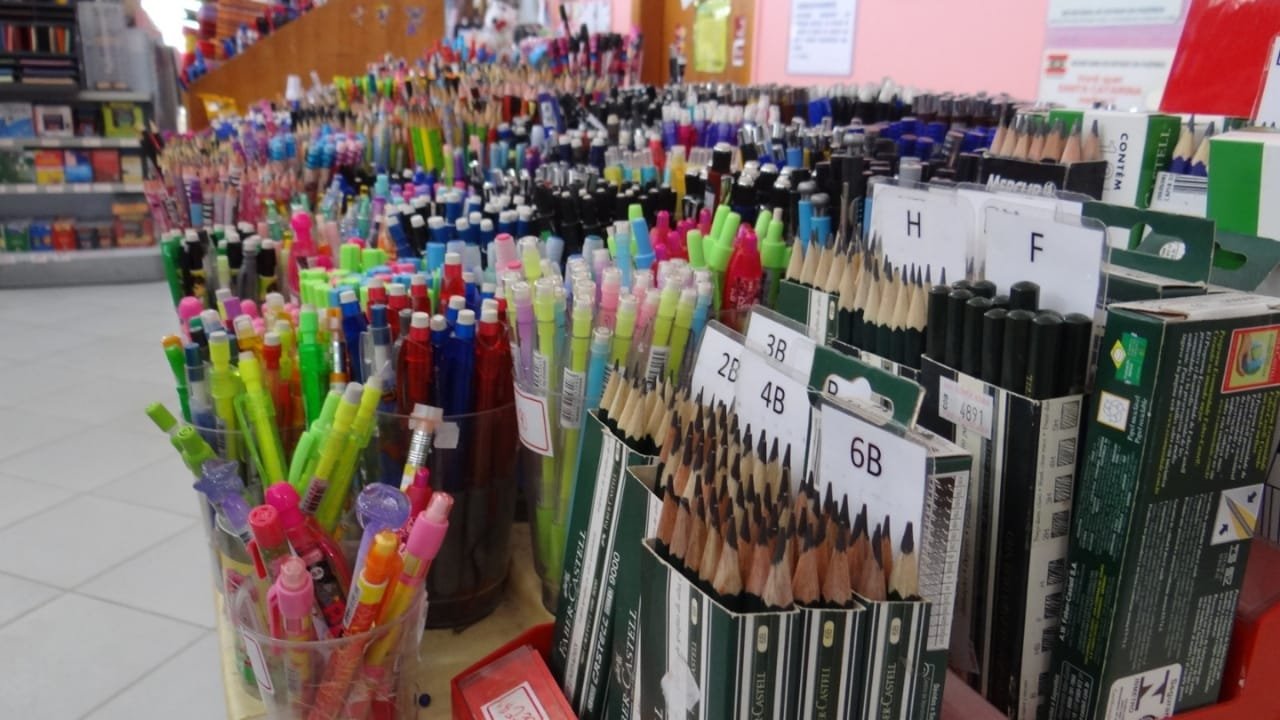 Cartão,Material Escolar,Ensino Fundamental,Balneário Camboriú,Rede Municipal,Papelaria,Crédito,Escola,Aluno,Responsáveis,Secretaria,Retirada,Compra,Educação,Itens,Séries Iniciais,Ensino Fundamental II,Valores,Reposição