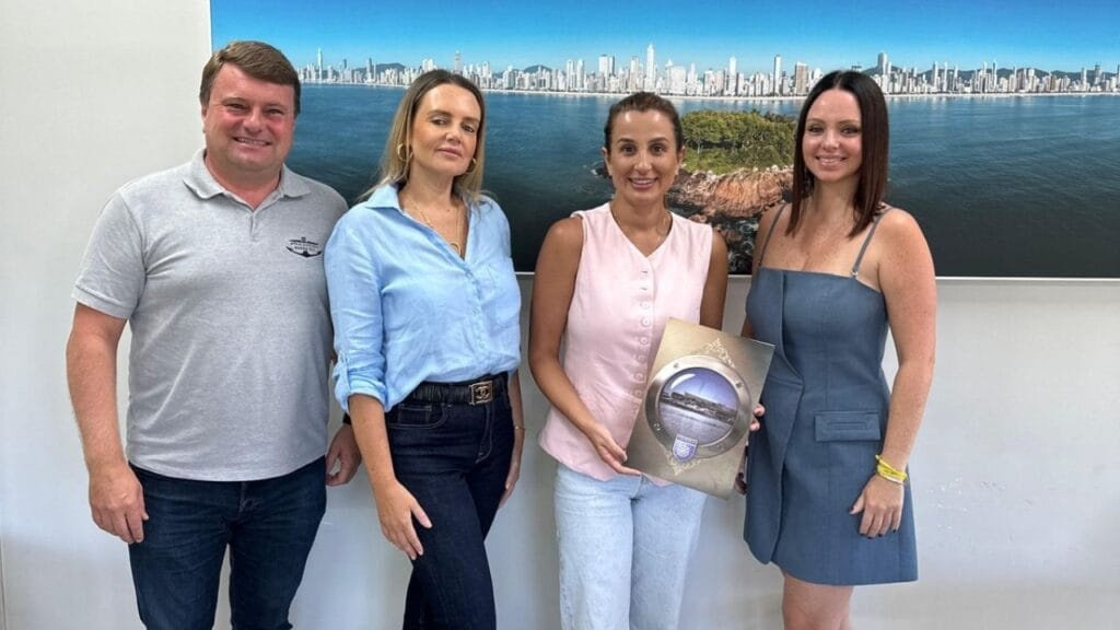 Alfandegamento,Turismo Marítimo,Escalas de Cruzeiros,Passaportes,Investimento,Economia Local,Grupo Tedesco,Controle Aduaneiro