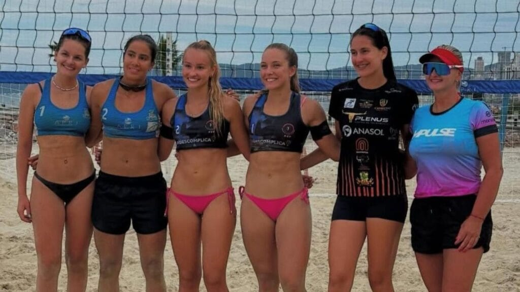 Itapema,Circuito Catarinense,vôlei de praia,competição,Nico/Bruno,Samuka/Vini,Suzi/Elo,Verônica/Maria Julia,Paulinho Camargo,esporte,desenvolvimento,torneio,pódio,incentivo