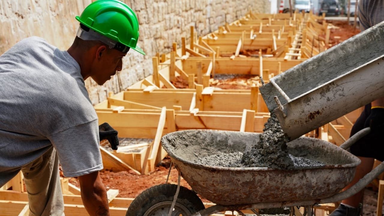 Santa Catarina,taxa de desocupação,PNAD Contínua,IBGE,Jorginho Mello,Edgard Usuy,rendimento médio,informalidade,mercado de trabalho,Comércio,Construção,Indústria,Mato Grosso,OIT