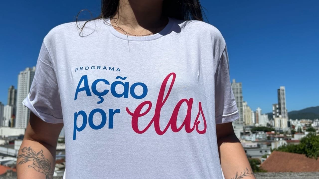 Dia da Mulher,Balneário Camboriú,Ação por Elas,caminhada,Juliana Pavan,Anna Nienkotter,saúde feminina,futevôlei,beach tennis,empreendedorismo,igualdade de gênero,Projeto Luta por Elas,Fundação Municipal de Esportes