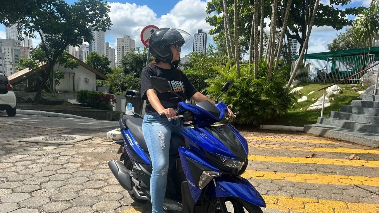 Curso de pilotagem,mulheres no trânsito,Balneário Camboriú,AATBC,BC Trânsito,segurança viária,motocicletas,pilotagem defensiva,Anna Nienkotter,Evaldo Hoffmann,inscrições