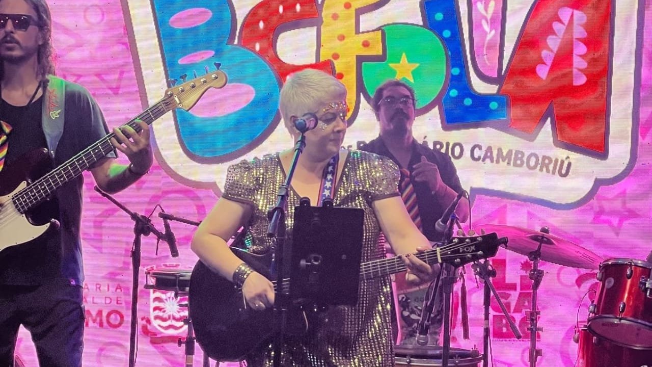 BC Folia,Palco Estaleiro,Balneário Camboriú,Carnaval familiar,Banda Jacarezinho,DJ JorgeMar,AME,programação de Carnaval