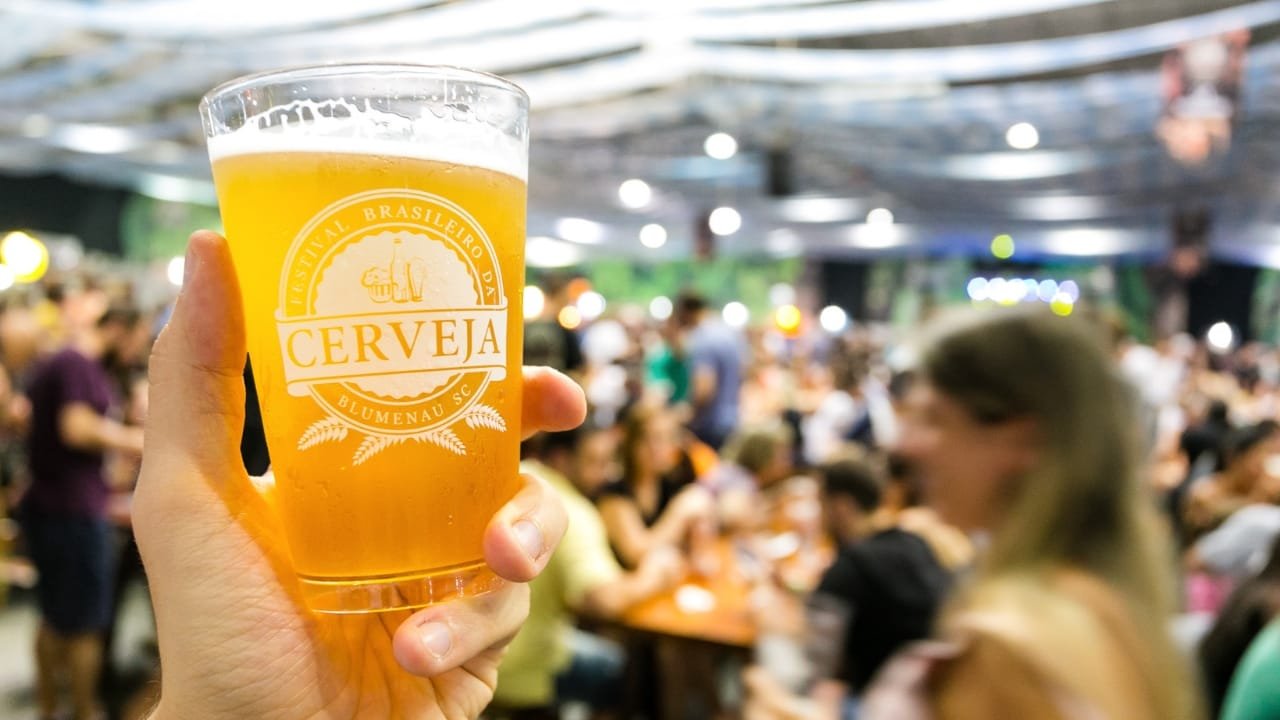 Frente Parlamentar da Cerveja,Festival Brasileiro da Cerveja,Blumenau,cadeia produtiva da cerveja,Covatti Filho,Capital Brasileira da Cerveja,setor cervejeiro,produção de cerveja,Parque Vila Germânica,empregos no setor cervejeiro,PIB cervejeiro,Anuário da Cerveja 2024,Escola Superior de Cerveja e Malte,consumo responsável