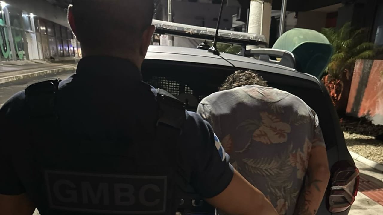 Violência doméstica,Balneário Camboriú,Guarda Municipal,prisão,Central de Plantão Policial,agressão,ex-esposa,segurança pública
