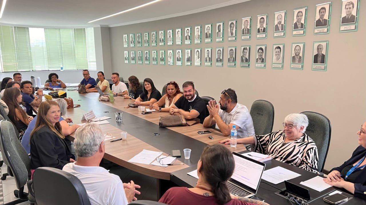 Colegiado de Cultura,AMFRI,políticas culturais,Iria Lucia Quintino,Vera Maria Roberto,Balneário Piçarras,Camboriú,Itajaí,Concurso de Artesanato,Mapa Cultural CIM-AMFRI,Fundação Catarinense de Cultura