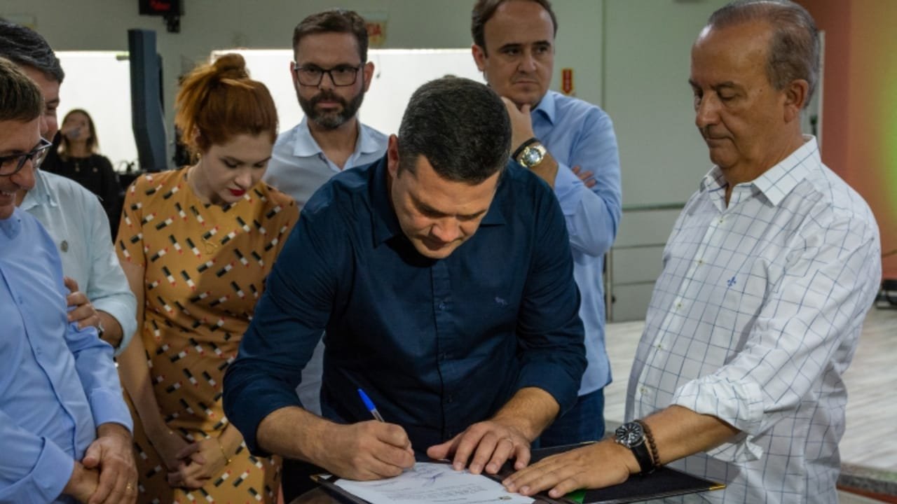 Recursos para Itajaí,construção quadra poliesportiva,reforma Hospital Marieta,Complexo de Segurança,Santa Catarina Levada a Sério,AMFRI,prefeito Robison Coelho