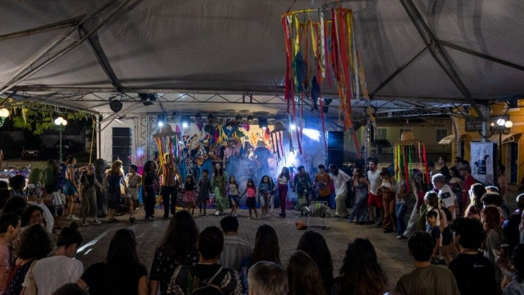 Sarau da Tainha,Balneário Camboriú,evento cultural,música ao vivo,cultura catarinense,programação gratuita,turismo cultural