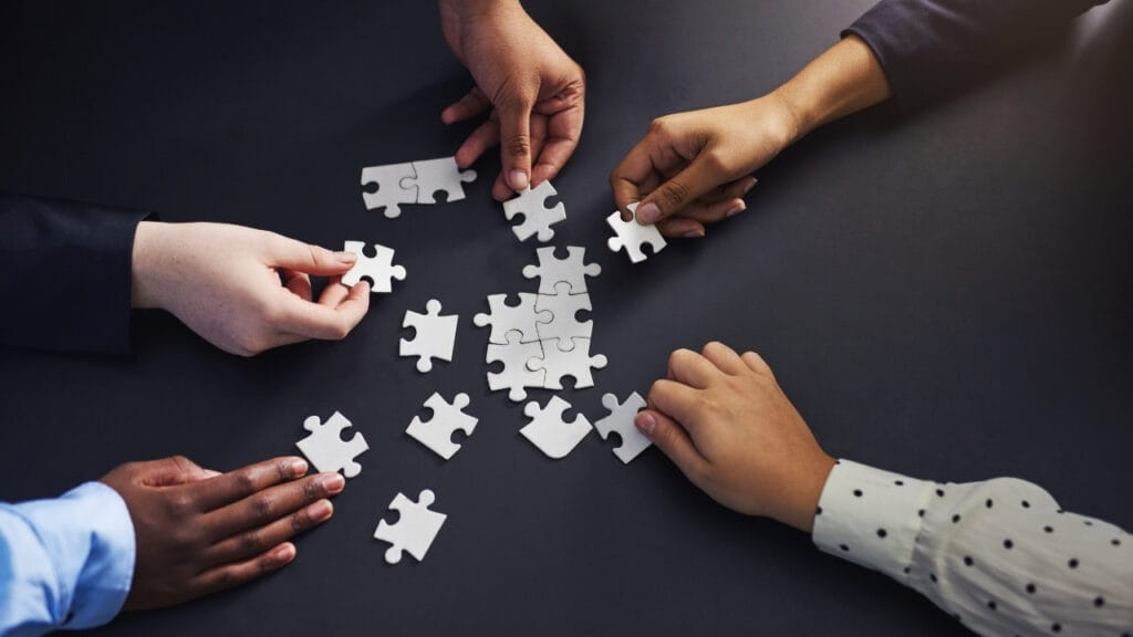 Senior Sistemas,cursos online,soft skills,certificação gratuita,mercado de trabalho,empregabilidade,desenvolvimento profissional,habilidades interpessoais,comunicação eficaz,negociação,pensamento crítico,autoconhecimento,trabalho em equipe,inteligência emocional,liderança