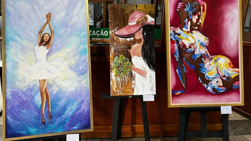 Prefeitura de Camboriú,exposição coletiva,Artistas de Camboriú,homenagem às mulheres,Mês da Mulher,Paço Municipal,Rua Getúlio Vargas,arte local,artes plásticas,fotografia,acrílico sobre tela,óleo sobre tela,cultura,sociedade,artistas locais