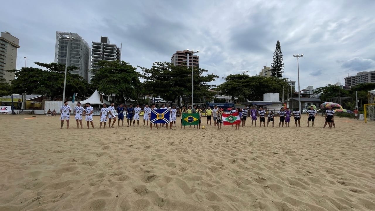 beach soccer,Campeonato Catarinense,Balneário Piçarras,quartas de final,Federação Catarinense de Beach Soccer,SEMEL,Avenida Getúlio Vargas,Santa Catarina,Brasil