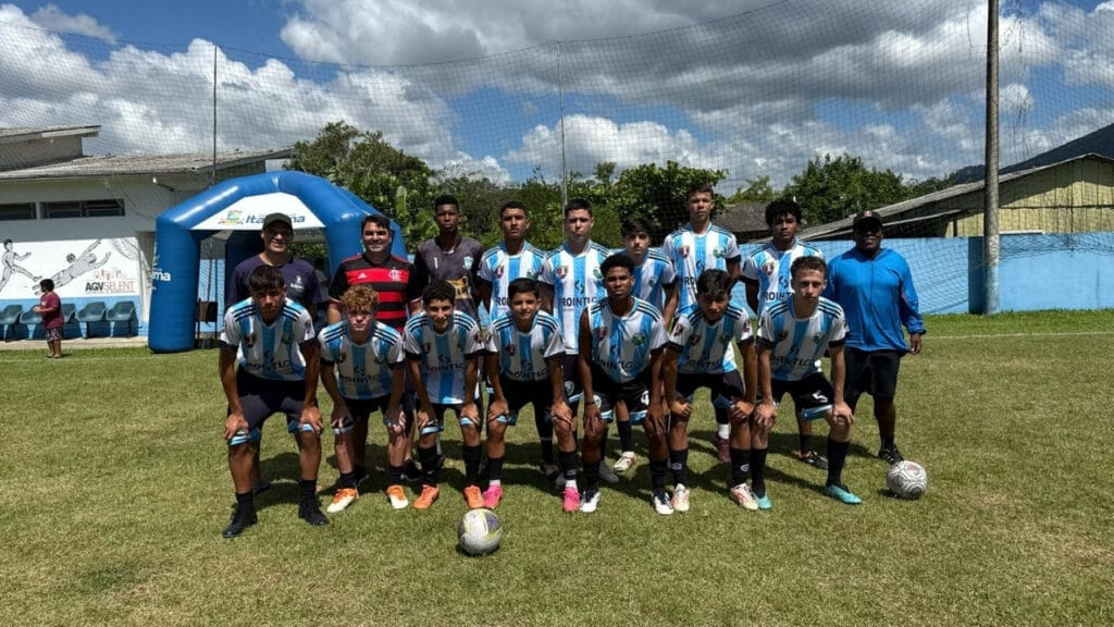Copinha Itapema,futebol sub-17,Escolinha Embú,Estádio Terílio dos Santos,Secretaria de Esportes,futebol de base,Paulinho Camargo,Alexandre Xepa,torneio juvenil,Itapema