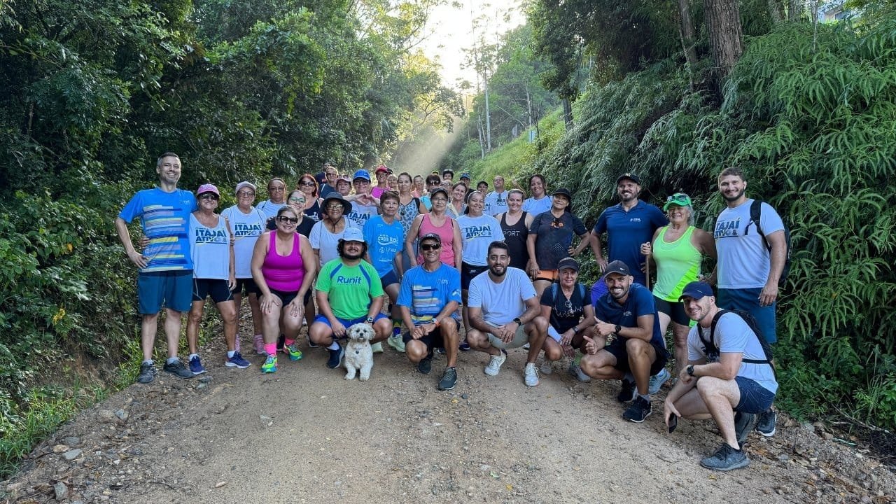 Semana da Mulher,Itajaí,caminhada matinal,Parque do Atalaia,Fundação Municipal de Esportes,Dia da Mulher,atividades físicas,Well Batista,Jhonney Raulino,FMEL,inscrições gratuitas,saúde,bem-estar,integração