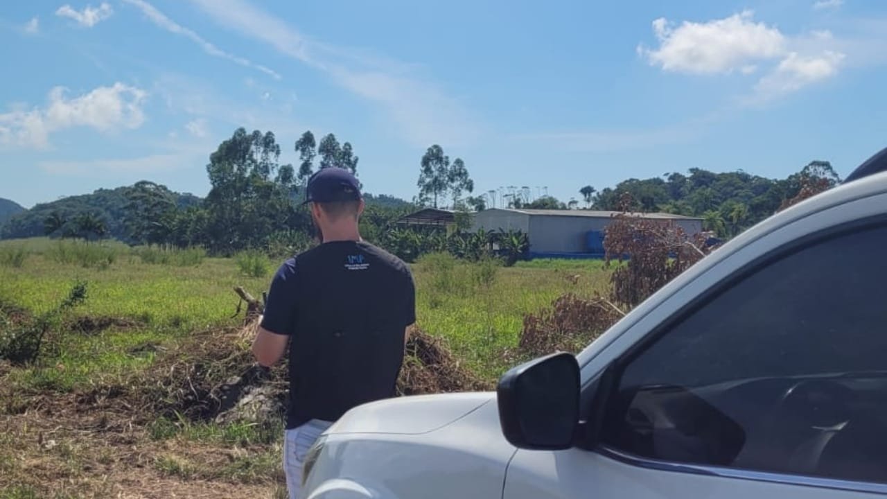 IMP,Rio Piçarras,poluição,denúncia ambiental,fiscalização,efluentes,dano ambiental,IMA,Balneário Piçarras,preservação