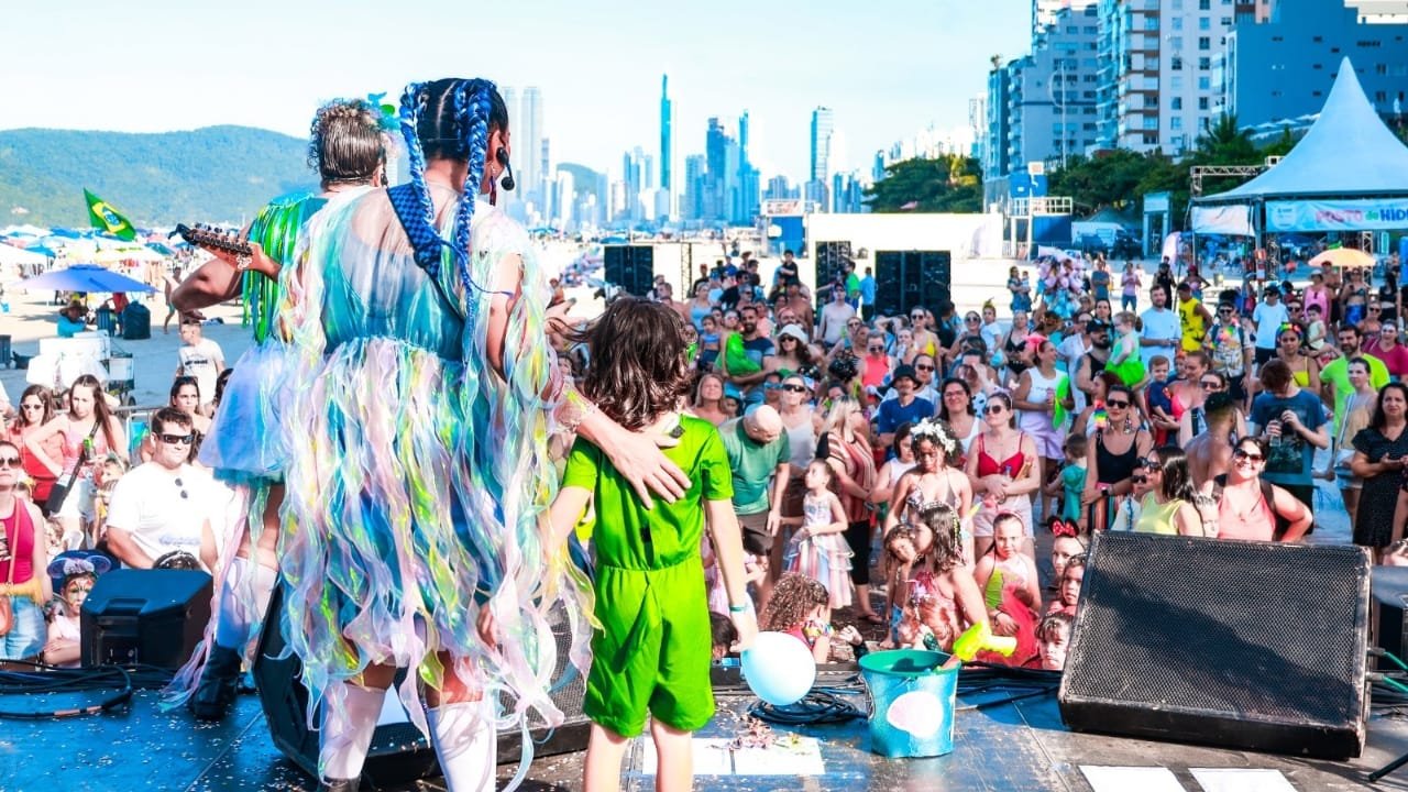 BC Folia,Carnaval Infantil,Balneário Camboriú,As Mareadas,Bel Bandeira,Peixinho Folião,Praia Central,Emasa,programação de Carnaval