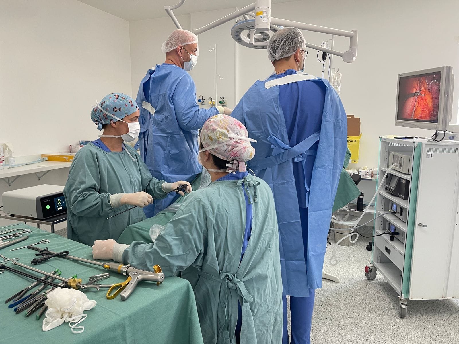 cirurgia bariátrica,Santa Catarina,SUS,obesidade,saúde pública,rede hospitalar,Diogo Demarchi,Hospital Dom Joaquim,Linha de Cuidado,Índice de Massa Corporal,comorbidades,tratamento multiprofissional