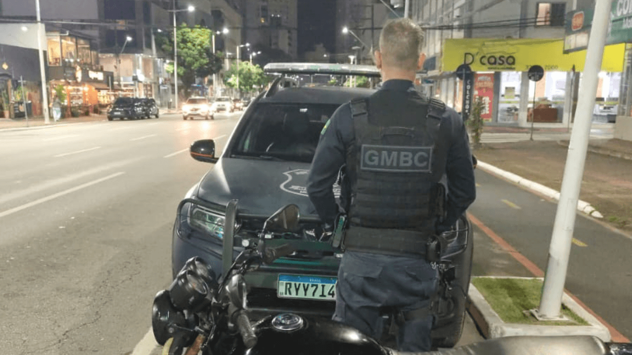 preso por receptação BC,moto furtada Honda CG,abordagem Guarda Municipal,Terceira Avenida BC,crime receptação