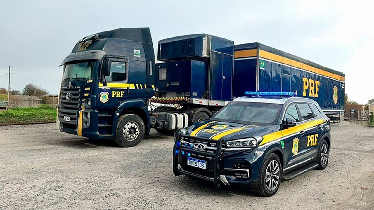 Penha,Carreta do Cinema Rodoviário,PRF,educação no trânsito,Kartódromo Beto Carrero,Marinho Alves,Alexandre de Melo Saraiva,blitz,acidentes de trânsito,conscientização,Polícia Rodoviária Federal,trânsito seguro,escolas municipais,fiscalização,direção defensiva
