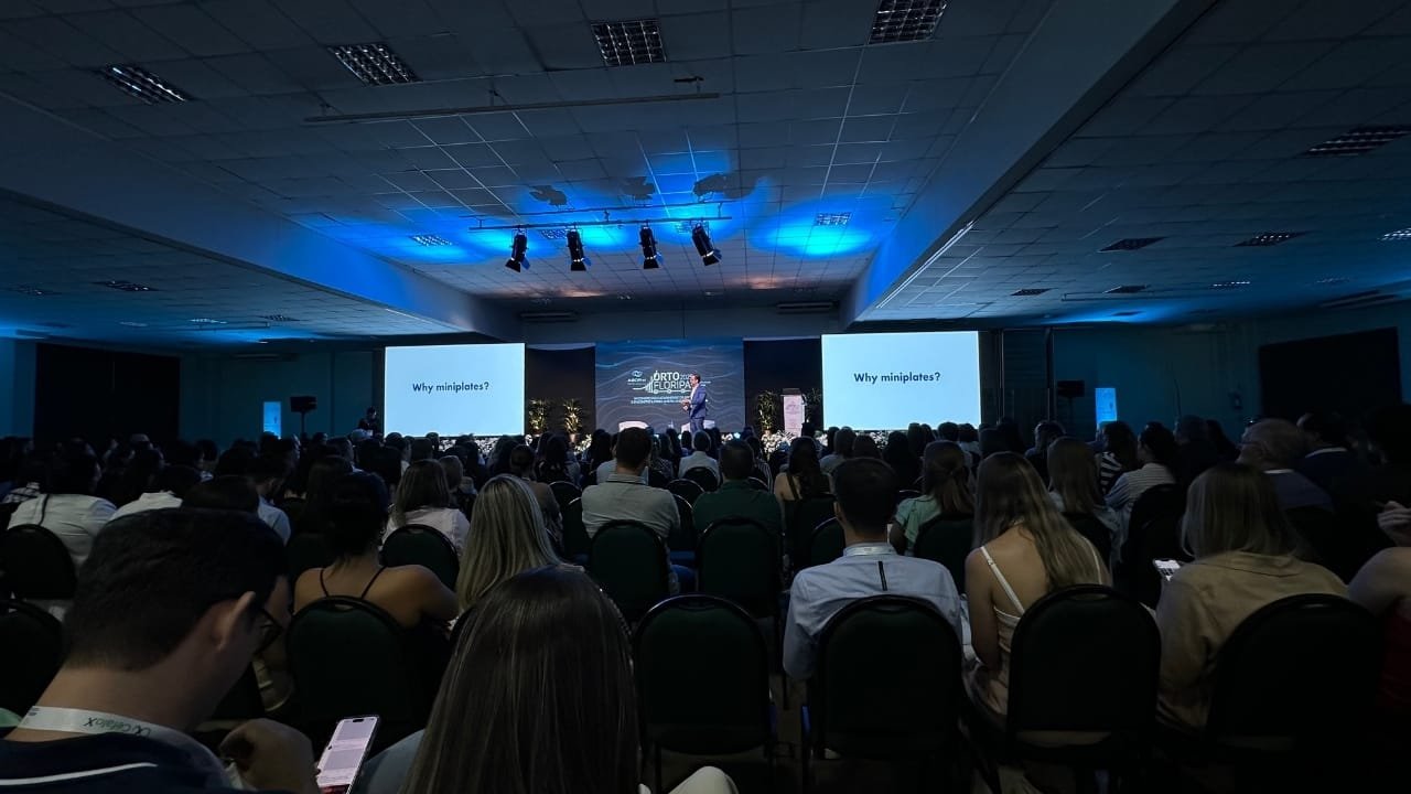 Congresso de Ortodontia,Florianópolis,palestrantes internacionais,ABOR-SC,tratamentos ortodônticos,saúde bucal,mordida cruzada,expansão de maxilar,sobremordida,Harvard,Saint Louis,qualidade de vida,Nature,intervenções precoces,Board Brasileiro de Ortodontia