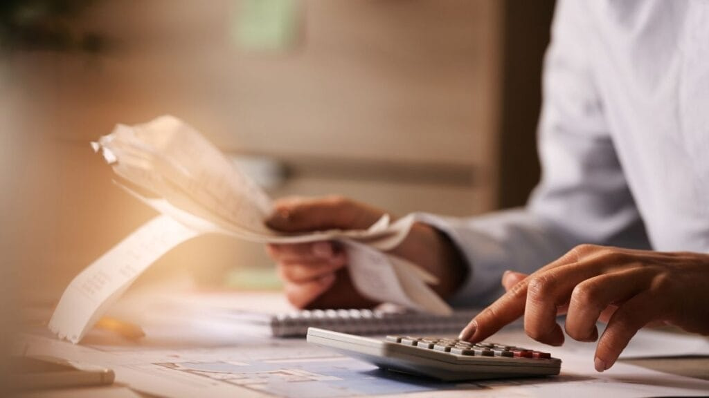 IR 2025,malha fina,erro na declaração,alíquotas,nota de corretagem,investimentos no exterior,Receita Federal,XP Investimentos,Santa Catarina,B3,day trade,swing trade,fundos de investimento,declaração pré-preenchida,Marcelo Pedroso
