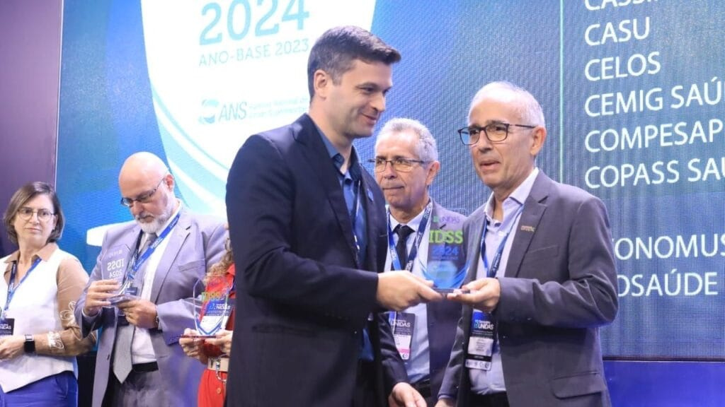 Celos premiação,IDSS 2024,saúde suplementar SC,operadora de saúde premiada,Ivecio Felisbino,ANS reconhecimento,planos de saúde qualidade,Florianópolis saúde,autogestão em saúde,benefícios Celos