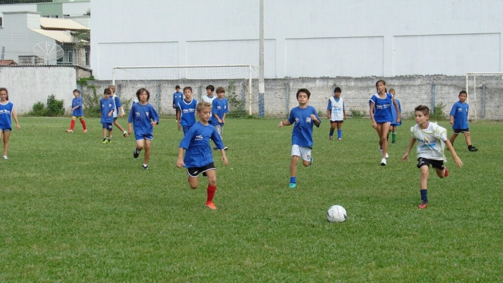 Balneário Camboriú,FME,credenciamento esportivo,Programa Mais Esporte Mais Saúde,edital 001/2025,instrutor de esporte,assistente esportivo,fisioterapeuta esportivo,bocha adaptada,ginástica para idosos,handebol em cadeira de rodas,atletismo adaptado,plataforma BNC,vagas em esporte,prefeitura BC