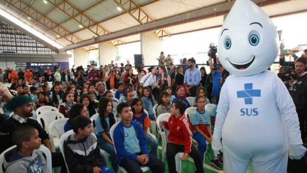 vacinação,campanha 2025,escolas públicas,Ministério da Saúde,Caderneta Digital,tríplice viral,meningite,SUS,alunos,imunização infantil,PSE,Zé Gotinha,saúde preventiva,webinário MEC,30 milhões