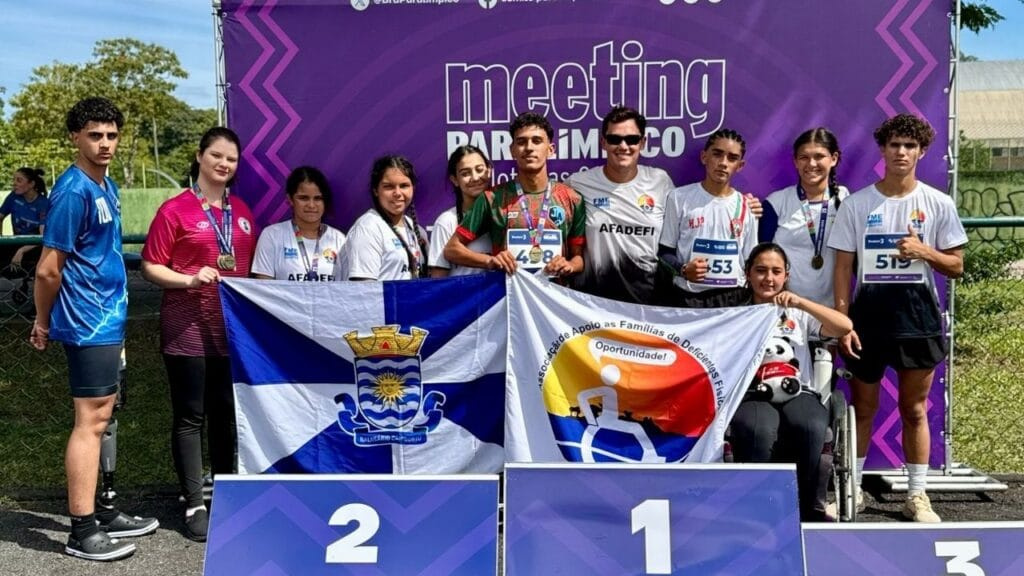 Balneário Camboriú,Meeting Paralímpico,26 medalhas,atletas paralímpicos,UFSC Florianópolis,etapa nacional,Comitê Paralímpico Brasileiro,recorde brasileiro,Jogos Escolares,paradesporto,FME BC,SC