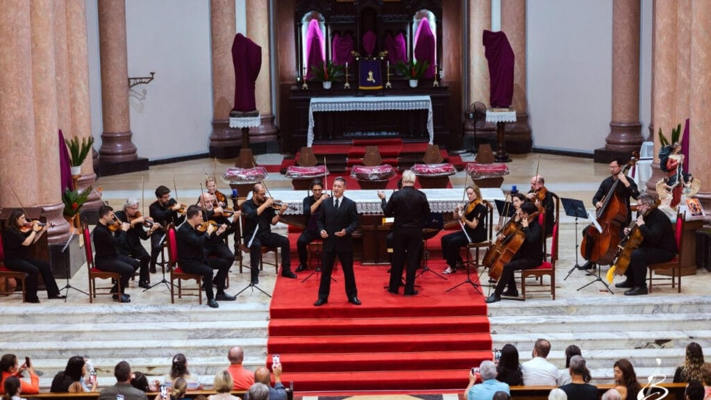Orquestra de Câmara de Blumenau,concerto gratuito,Gala Lírica,Balneário Camboriú,Teatro Bruno Nitz,música erudita,ópera,soprano,tenor,PIC,Mecenato Estadual,Fundação Catarinense de Cultura,Havan,Carto Druck,Netzsch
