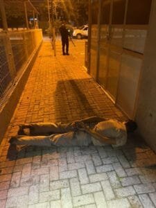 tentativa de furto Balneário Camboriú,Agentes de Trânsito prisão,Escola Pública de Trânsito Balneário Camboriú,invasão de prédio,crime tentado,Central de Operações e Monitoramento 153,prisão madrugada,segurança pública Balneário Camboriú,detenção por tentativa de furto,ação policial,crime no Bairro dos Estados,calha retirada,polícia Balneário Camboriú,CPP Balneário Camboriú,ocorrência de furto