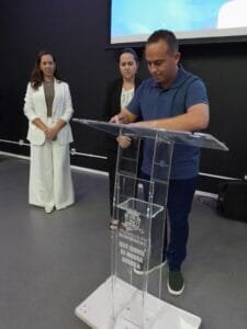 Bombinhas,Sebrae Santa Catarina,Programa Cidade Empreendedora 2025,gestão pública eficiente,consultorias gratuitas,Plano Municipal de Turismo,turismo em Bombinhas,capacitação empreendedora,desenvolvimento socioeconômico,empreendedorismo na escola,inclusão socioprodutiva,Programa Força Mulher,CRAS Bombinhas,projeto Arte Catarina,Rota Gastronômica da Tainha