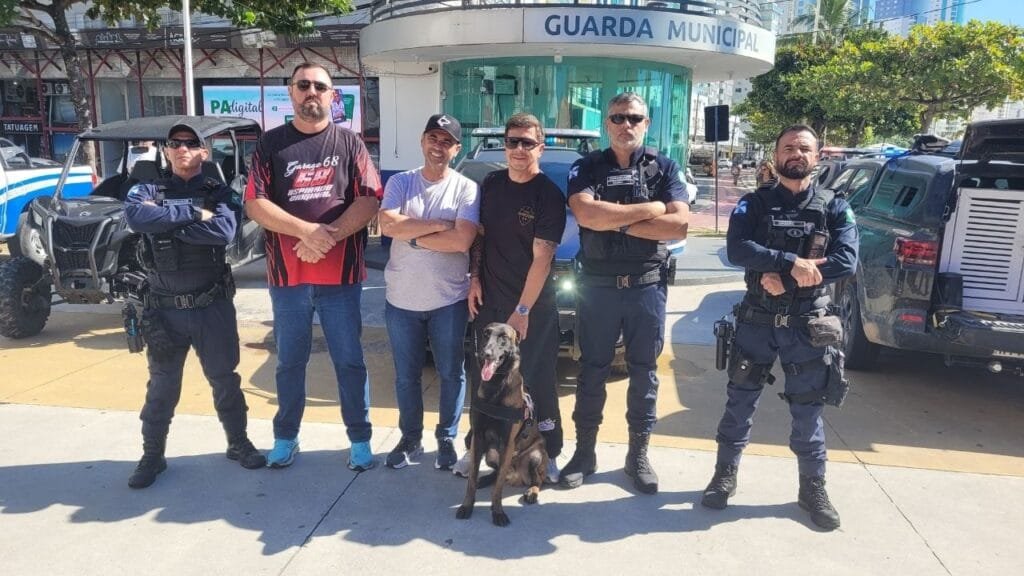 Kirsh K9,cão farejador,localização de drogas,proteção pessoal,GM Rodrigo Cordeiro,Schroom treinamento,ações ostensivas,7ª Cãominhada,Colt cão policial,Secretaria de Segurança BC,prevenção criminal,raças de cães policiais,Binômio canino,GM Fábio Rambo,operações K9