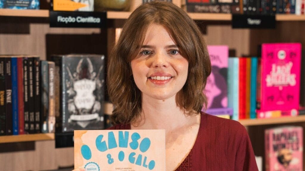 livro infantil premiado,lançamento livro Itajaí,livro sobre luto para crianças,como falar sobre perdas com crianças,amizade galo e ganso,livro infantil sobre superação,eventos culturais SC,lançamento de autora catarinense,contação de histórias Brava Mall,Isabella Andreani escritora
